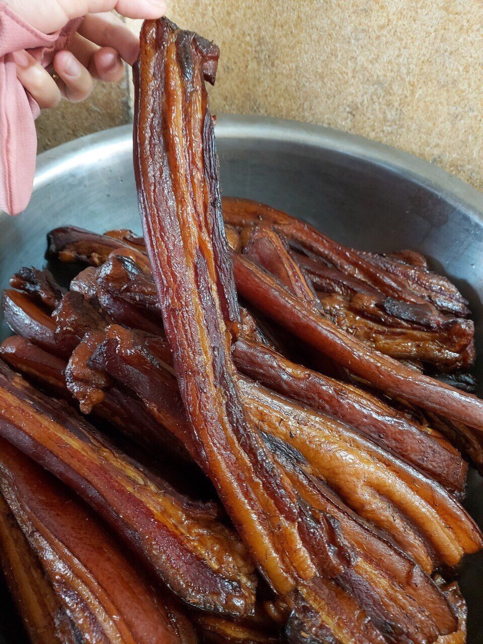 Thịt Ba chỉ lợn đen hun khói Cao Bằng