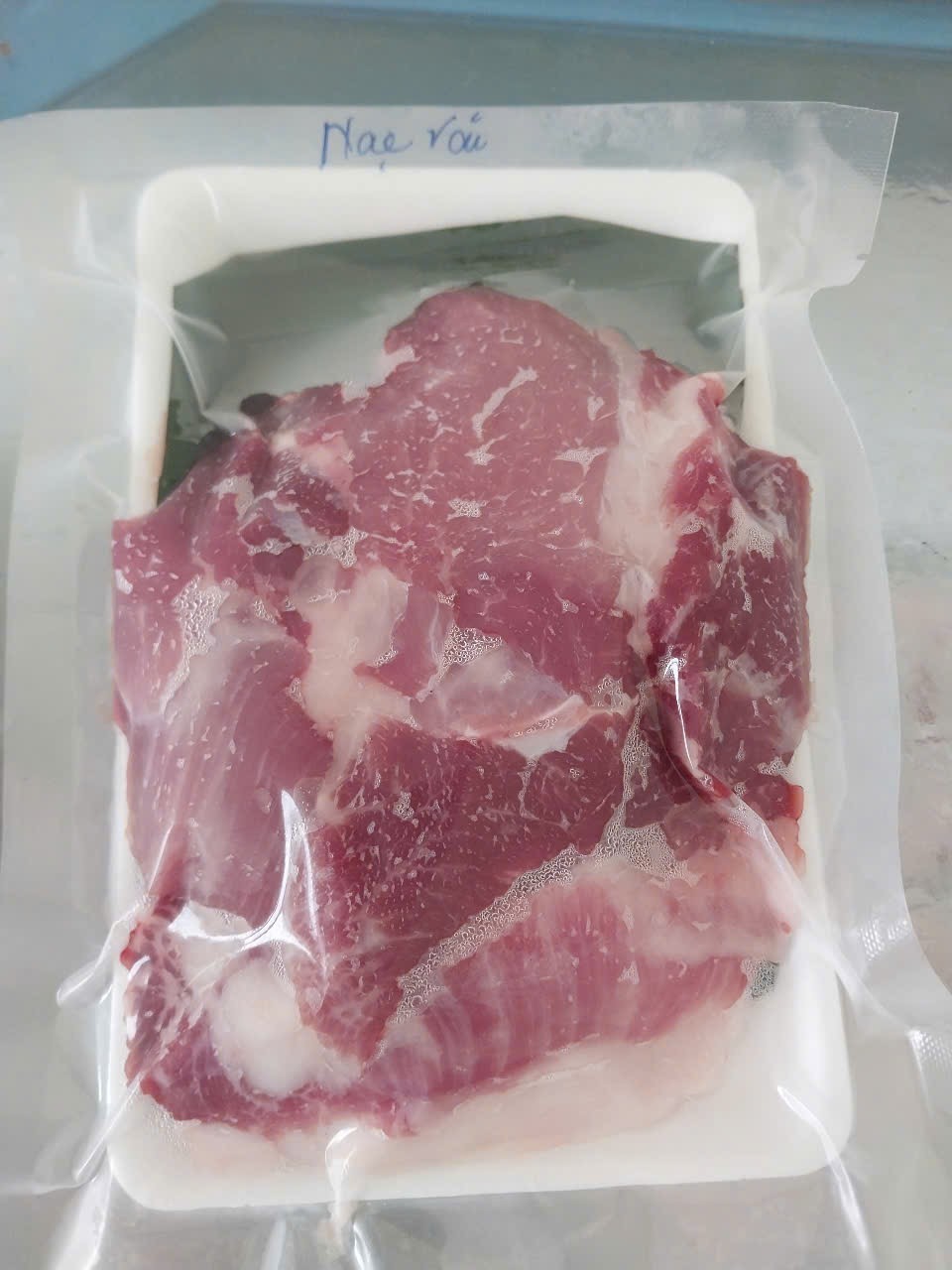 Thịt nạc vai lợn đen Cao Bằng